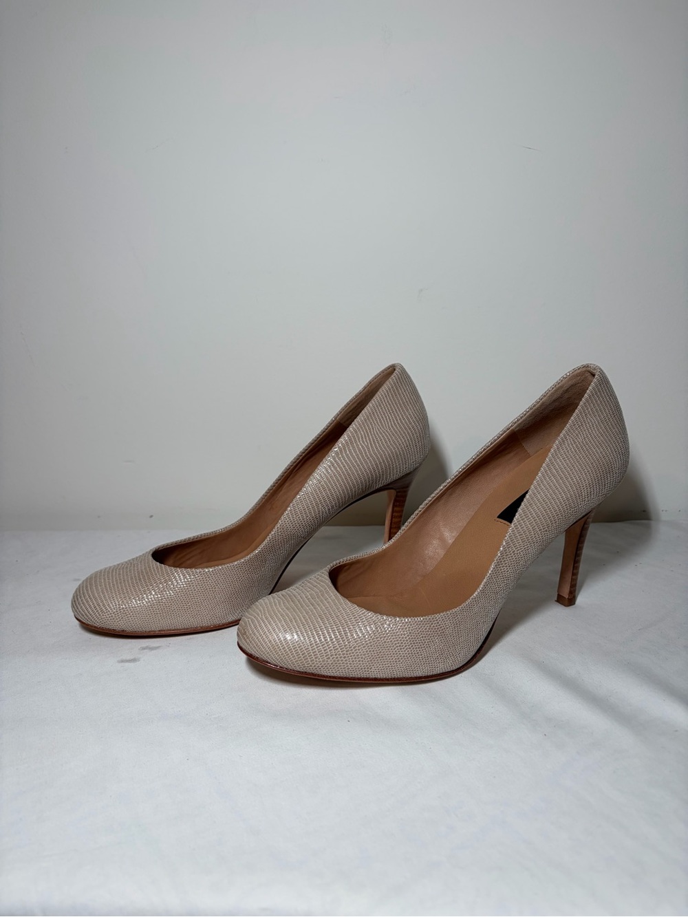 Ann Taylor Textured Taupe Round-Toe High Heel Pumps